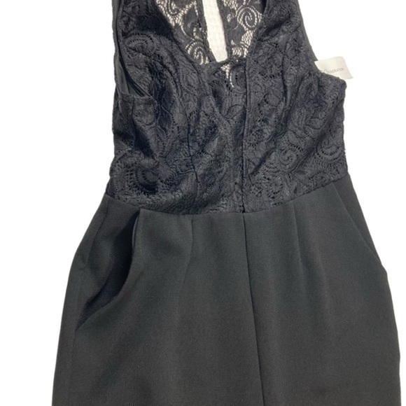 BCBGeneration Jumpsuit Womens Sz 2 Black Lace Sleeveless V-Neck with Pockets NEW - Picture 4 of 16